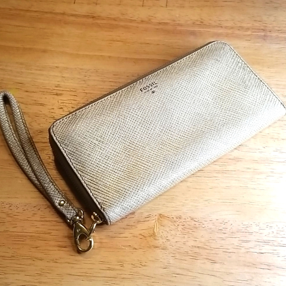 Fossil Wristlet Clutch Genuine Leather Retro Y2K Wallet Collectible